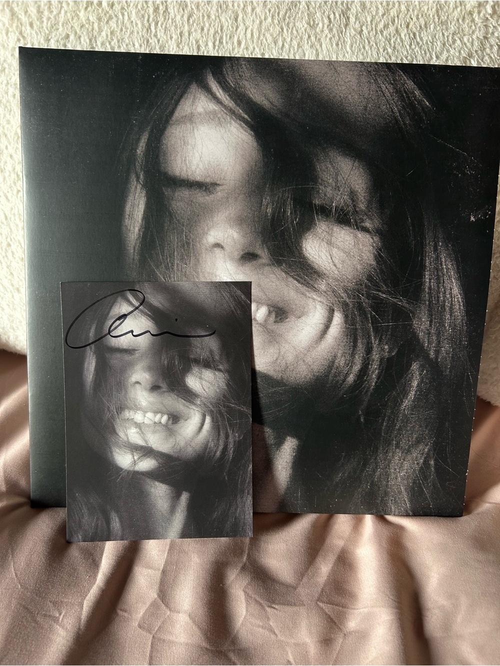 Ariana grande signed petal vinyl black signature